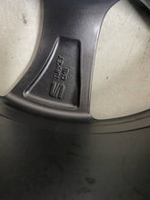 Laden Sie das Bild in den Galerie-Viewer, 1x Alufelge 18 Zoll 7.5&quot; 5x112 46ET Glanz Schwarz 5FA601025 Seat Leon Rim Wheel