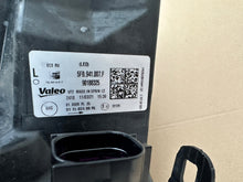 Load image into Gallery viewer, Frontscheinwerfer Seat Leon 5FB941007F Links Scheinwerfer Headlight SCH6494371777po