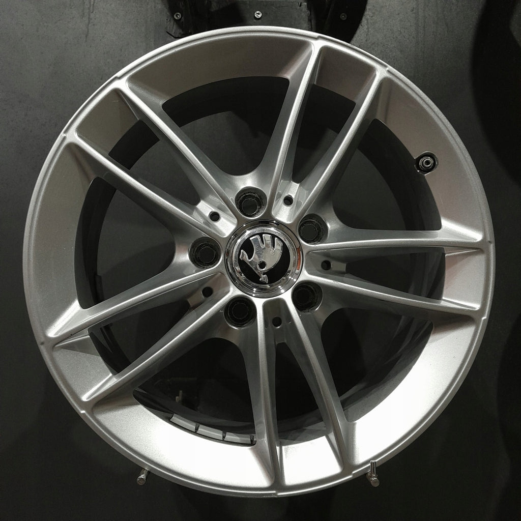 4x Alufelge 16 Zoll 6.5" 5x112 44ET Mercedes-Benz Superb III Octavia Rim Wheel FEL6192744752cg