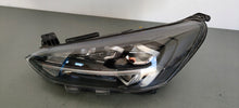 Laden Sie das Bild in den Galerie-Viewer, Frontscheinwerfer Ford Focus JX7B-13E015-CE Links Scheinwerfer Headlight SCH2519854649kj