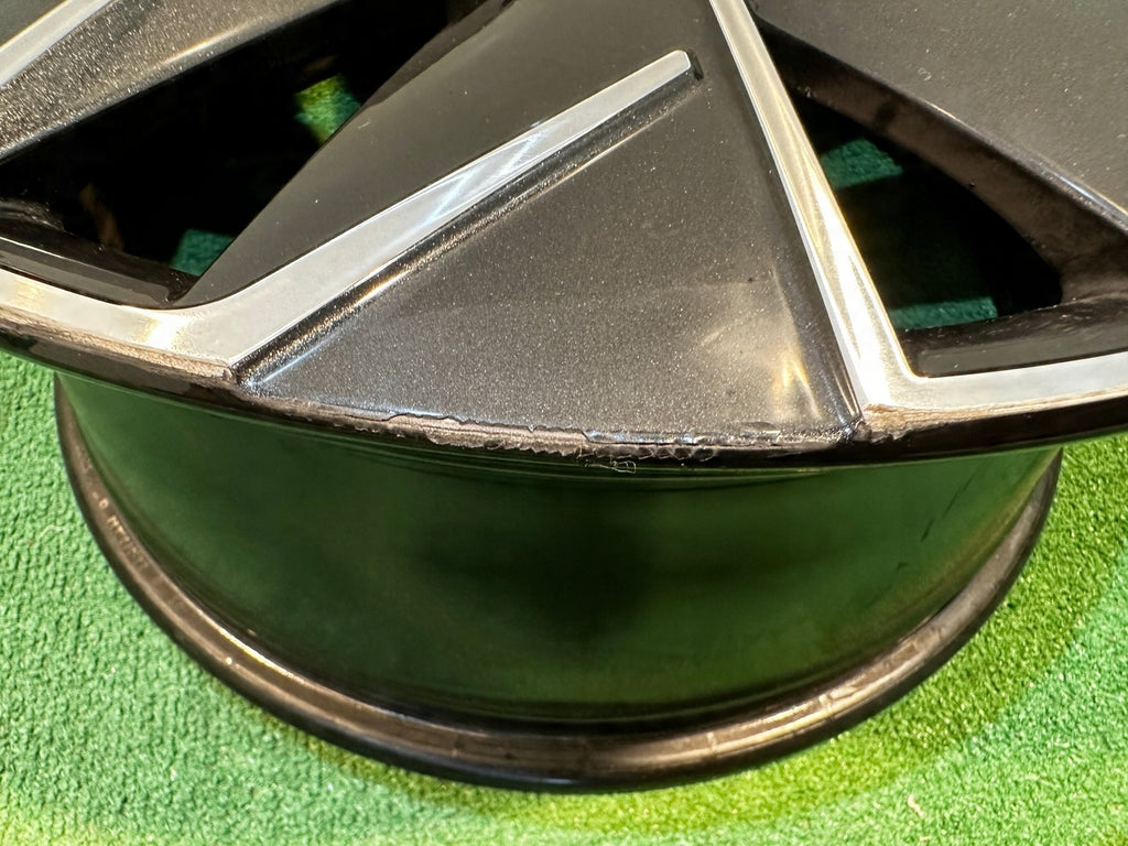 1x Alufelge 18 Zoll 8.0" 5x112 44ET 3V0601025B Skoda Superb Iii Rim Wheel