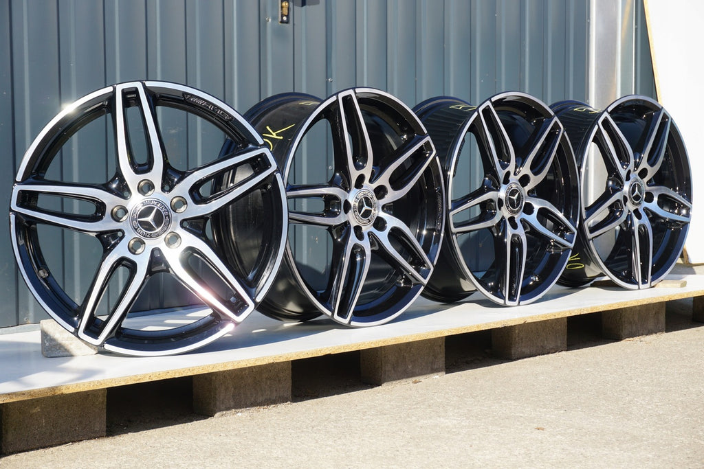 4x Alufelge 18 Zoll 7.5" 5x112 52ET Glanz Schwarz A1764010700 Mercedes-Benz W176