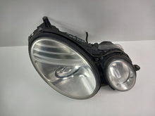 Laden Sie das Bild in den Galerie-Viewer, Frontscheinwerfer Mercedes-Benz W211 Xenon Rechts Scheinwerfer Headlight SCH7731396658vf