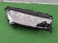 Laden Sie das Bild in den Galerie-Viewer, Frontscheinwerfer Skoda Enyaq IV 5LB941016GBAX Rechts Scheinwerfer Headlight SCH7732470897lo