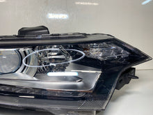 Laden Sie das Bild in den Galerie-Viewer, Frontscheinwerfer Mitsubishi Outlander I 8301C854 LED Rechts Headlight