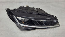 Laden Sie das Bild in den Galerie-Viewer, Frontscheinwerfer Skoda Superb III 3V1941016B-KUD LED Rechts Headlight
