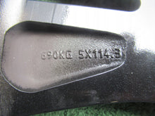 Laden Sie das Bild in den Galerie-Viewer, 1x Alufelge 18 Zoll 7.0" 5x114.3 45ET Glanz Grau 9965787080 Mazda Cx30 Cx-30 FEL3563827333lm