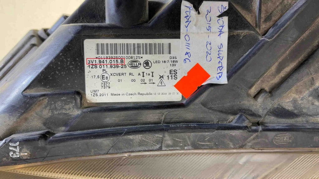 Frontscheinwerfer Skoda Superb I 3V1941015B Ein Stück (Rechts oder Links)