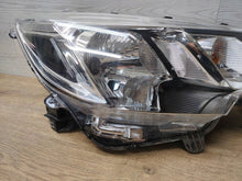 Laden Sie das Bild in den Galerie-Viewer, Frontscheinwerfer Mitsubishi Space Star 8301D446 Rechts Scheinwerfer Headlight