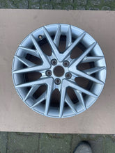 Laden Sie das Bild in den Galerie-Viewer, 1x Alufelge 16 Zoll 6.5&quot; 5x100 47ET 6F0601025M Seat Ibiza Rim Wheel