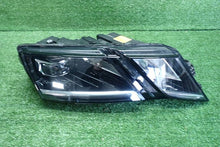 Load image into Gallery viewer, Frontscheinwerfer Skoda Octavia III 5E1941016D Rechts Scheinwerfer Headlight SCH1008090637nz