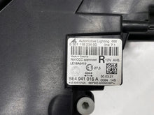 Laden Sie das Bild in den Galerie-Viewer, Frontscheinwerfer Skoda Octavia IV 5E4941016A LED Rechts Scheinwerfer Headlight SCH6001102071xw