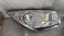 Load image into Gallery viewer, Frontscheinwerfer Kia Venga 92102-1P0000 Rechts Scheinwerfer Headlight SCH3804415535ug