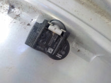 Laden Sie das Bild in den Galerie-Viewer, 1x Alufelge 20 Zoll 8.5" 5x120 45ET J8A2-1007-DA Land Rover Range Velar FEL5740717193ne