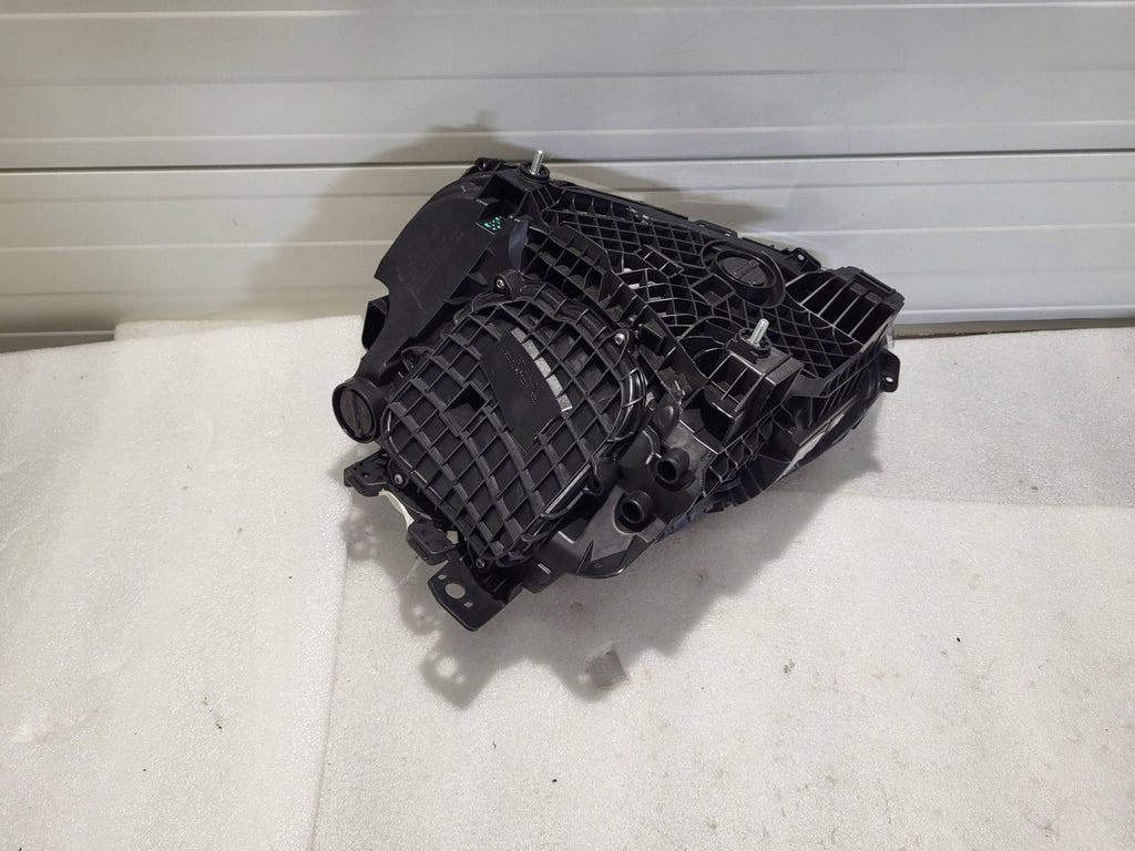 Frontscheinwerfer Porsche Taycan 9J1941032H Rechts Scheinwerfer Headlight SCH8949976892iu