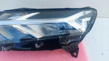 Laden Sie das Bild in den Galerie-Viewer, Frontscheinwerfer Dacia Sandero III 260607161R Full LED Links Headlight