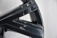 Laden Sie das Bild in den Galerie-Viewer, 1x Alufelge 18 Zoll 7.5" 5x112 51ET Glanz Schwarz 5H0601025M VW Golf Viii FEL6933869065jo