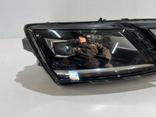 Laden Sie das Bild in den Galerie-Viewer, Frontscheinwerfer Skoda Octavia I 5E1941016D Rechts Scheinwerfer Headlight SCH7098235033pi