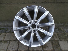 Laden Sie das Bild in den Galerie-Viewer, 1x Alufelge 17 Zoll 7.0" 5x112 40ET 3G0601025 VW Passat B8 Rim Wheel FEL2380074774vs