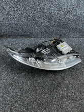 Laden Sie das Bild in den Galerie-Viewer, Frontscheinwerfer Mercedes-Benz A1698201161 Xenon Links Scheinwerfer Headlight SCH8438885723it