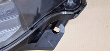 Laden Sie das Bild in den Galerie-Viewer, Frontscheinwerfer Toyota Yaris D1950D196- Links Scheinwerfer Headlight SCH7196904933eo