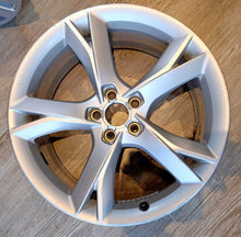 Laden Sie das Bild in den Galerie-Viewer, 1x Alufelge 19 Zoll 8.5" 5x112 32ET Glanz Silber 4G8601025C Audi Rim Wheel FEL7077597135id