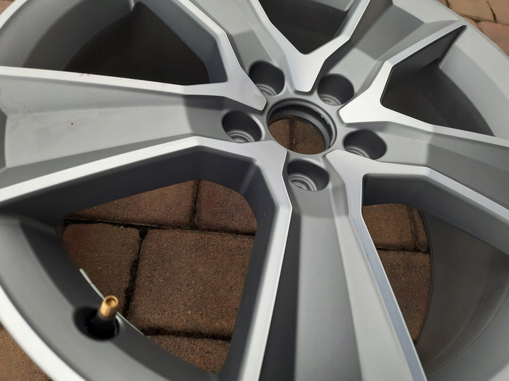 1x Alufelge 18 Zoll 7.0" 5x112 40ET 81A601025J Audi Q2 Rim Wheel FEL5871534172uy