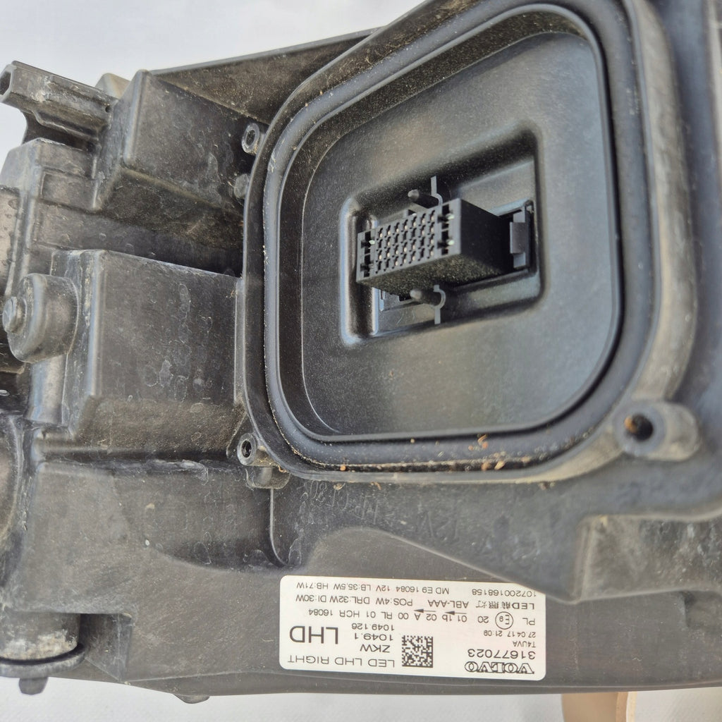 Frontscheinwerfer Volvo V40 31677023 LED Ein Stück (Rechts oder Links) Headlight SCH3877364479ne