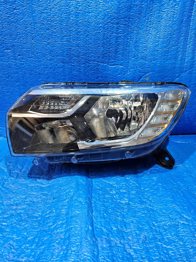 Frontscheinwerfer Dacia Sandero II 260608143 Links Scheinwerfer Headlight
