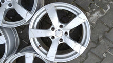 Laden Sie das Bild in den Galerie-Viewer, 4x Alufelge 17 Zoll KBA48398 Audi I Rim Wheel FEL5325701682tt