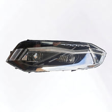 Laden Sie das Bild in den Galerie-Viewer, Frontscheinwerfer VW Polo 2G1941035B LED Links Scheinwerfer Headlight