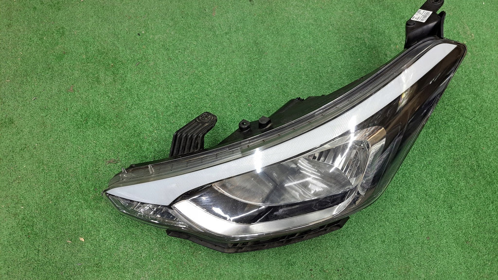 Frontscheinwerfer Hyundai I20 92101C8000 LED Links Scheinwerfer Headlight