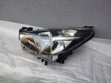 Laden Sie das Bild in den Galerie-Viewer, Frontscheinwerfer Mazda III DB5J-51040 Links Scheinwerfer Headlight