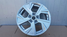 Laden Sie das Bild in den Galerie-Viewer, 1x Alufelge 17 Zoll 7.0" 5x114.3 48ET Kia I Rim Wheel FEL4368413723gm