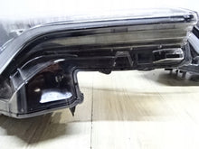 Laden Sie das Bild in den Galerie-Viewer, Frontscheinwerfer Honda Chr 81150-F4170 Full LED Links Scheinwerfer Headlight