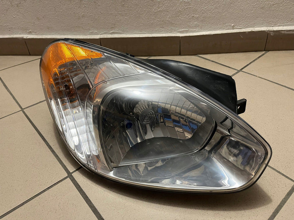 Frontscheinwerfer Hyundai Accent 92102-1E000 Rechts Scheinwerfer Headlight