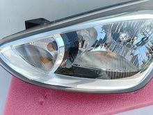 Laden Sie das Bild in den Galerie-Viewer, Frontscheinwerfer Hyundai I10 92101-B9300 Links Scheinwerfer Headlight