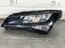 Laden Sie das Bild in den Galerie-Viewer, Frontscheinwerfer Skoda Superb III 3V1941015C Links Scheinwerfer Headlight