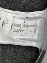 Laden Sie das Bild in den Galerie-Viewer, 1x Alufelge 19 Zoll 7.5" 5x112 47ET A2044018902 Mercedes-Benz W204 Rim Wheel FEL1885740071ub