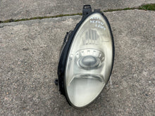 Laden Sie das Bild in den Galerie-Viewer, Frontscheinwerfer Mercedes-Benz W251 Xenon Links Scheinwerfer Headlight SCH8072558953rn