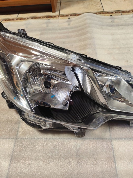 Frontscheinwerfer Mitsubishi Space W Star 8301D446 Rechts Scheinwerfer Headlight SCH3778926929yj
