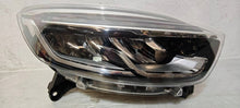Laden Sie das Bild in den Galerie-Viewer, Frontscheinwerfer Renault Captur I 260107244R LED Rechts Scheinwerfer Headlight SCH4731756427uv