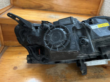 Laden Sie das Bild in den Galerie-Viewer, Frontscheinwerfer Saab 95 9-5 12775740 Xenon Links Scheinwerfer Headlight