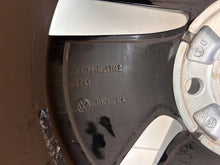 Load image into Gallery viewer, 1x Alufelge 17 Zoll 3J0601025B VW Passat Rim Wheel FEL6913678602yx