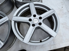 Laden Sie das Bild in den Galerie-Viewer, 4x Alufelge 17 Zoll 7.5" 5x112 35ET Mercedes-Benz Rim Wheel FEL6256757266bf
