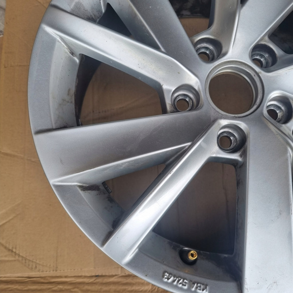 1x Alufelge 16 Zoll 6.5" 5x112 46ET Glanz Silber 5H0071496 VW Golf Viii FEL8541881065sa