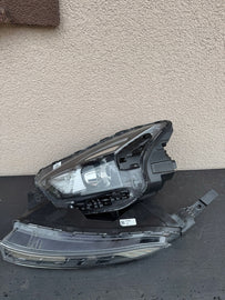 Frontscheinwerfer Hyundai Bayon 92101Q0500 Links Scheinwerfer Headlight