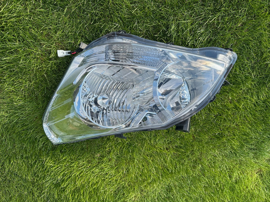 Frontscheinwerfer Toyota Corolla Verso 81070-0F101-00 Xenon Links Headlight SCH9121975516mv