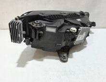 Laden Sie das Bild in den Galerie-Viewer, Frontscheinwerfer Skoda Superb III 3V1941015D LED Ein Stück (Rechts oder Links)