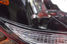 Laden Sie das Bild in den Galerie-Viewer, Frontscheinwerfer Mitsubishi Outlander I Rechts Scheinwerfer Headlight